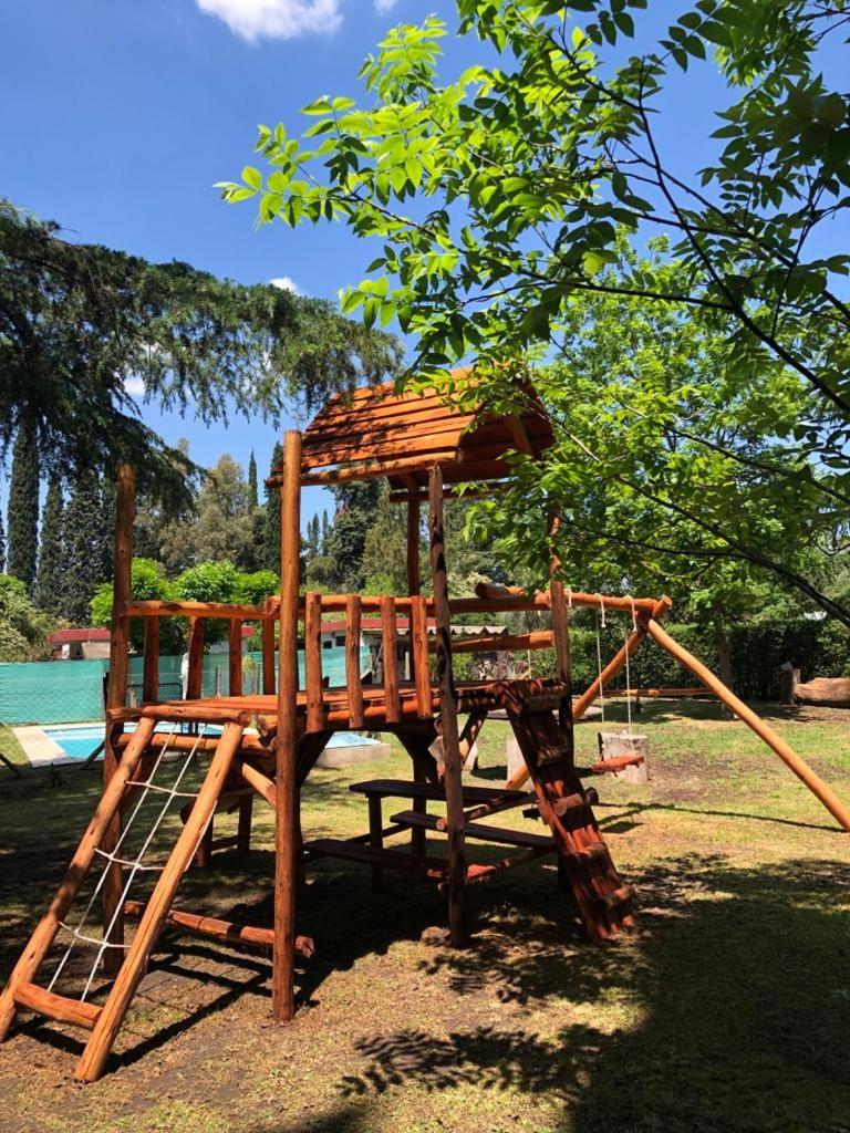 Villa Ezeiza Quinta Cedro Azul 10 Min Del Aeropuerto Exterior foto
